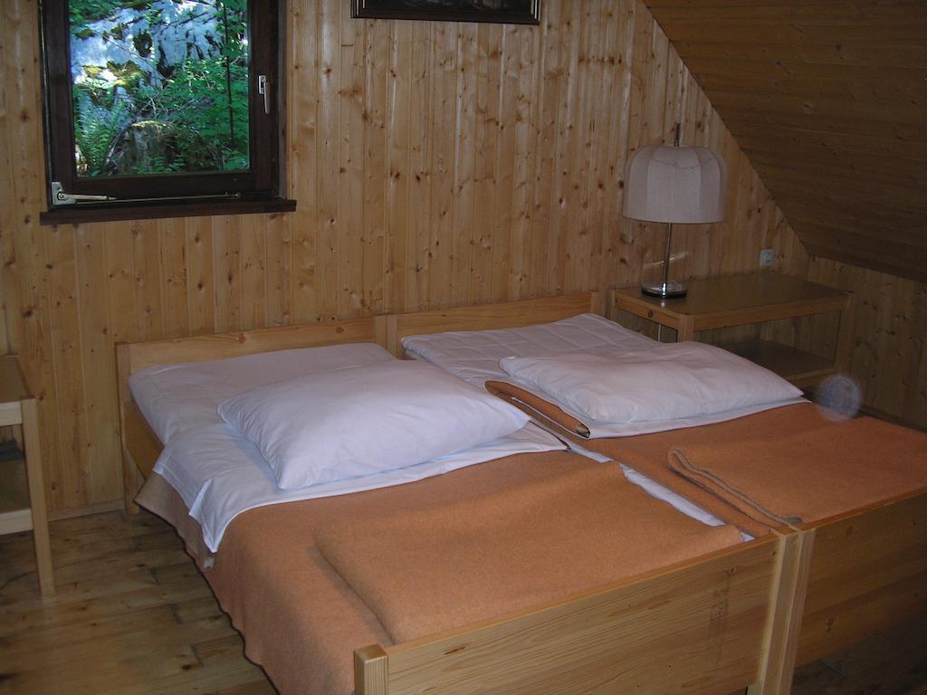 Camping Pivka Jama Postojna Habitación foto